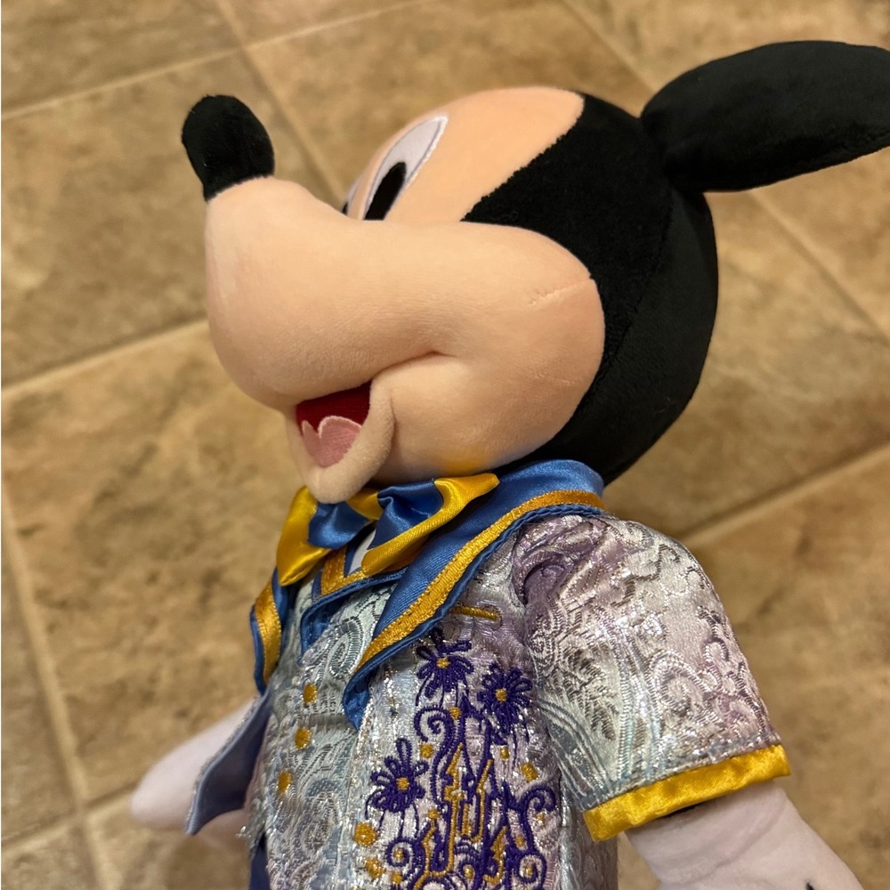 Disney Mickey Mouse Walt Disney World 50th Anniversary EARidescent Plush Toy - Picture 10 of 11